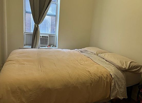 5th image of 40 Macdougal St APT 11
