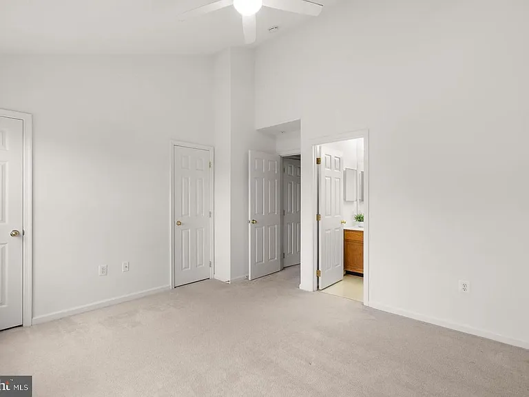 8603 Willow Leaf Ln — Photo 10