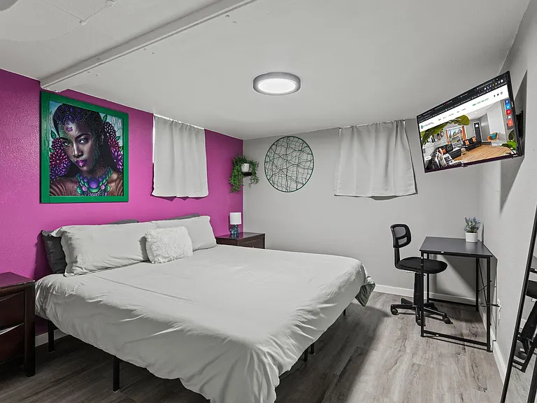 Enjoy the fusion of business comfort with a king-sized bed, a dedicated workspace, and a smart TV for unwinding.