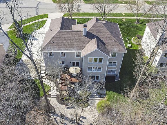 4th image of 2935 Laura Pl