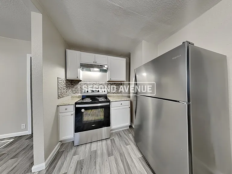 3820 E 69th Ter — Photo 4