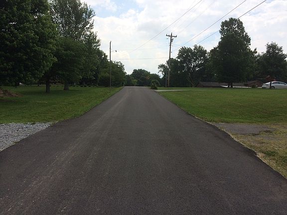 3rd image of 110 Eastside Dr