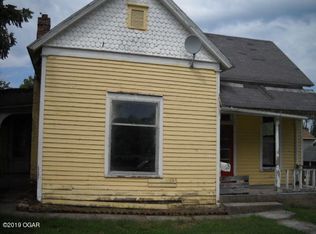 413 E 7th St, Carthage, MO 64836