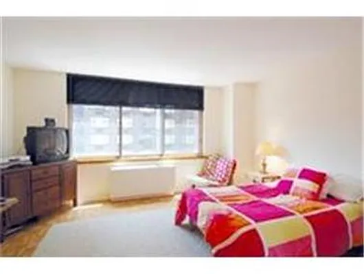 Rented by Douglas Elliman | media 54