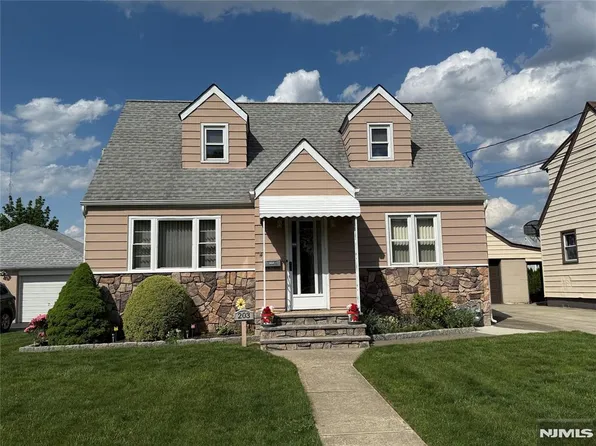 203 Charlton Ave, Lodi, NJ 07644