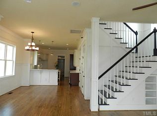 25 Oglethorpe Ave, Clayton, NC 27527