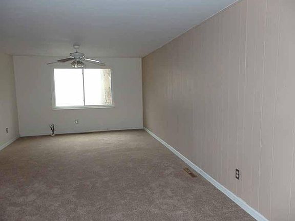 3rd image of 6834 Hubbard Dr