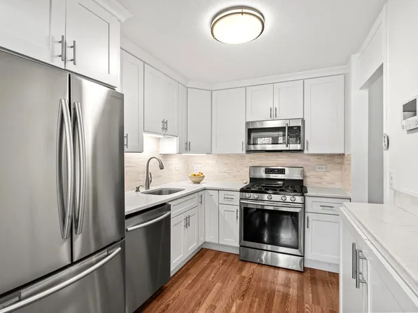 290 West 232nd Street image 4 of 10