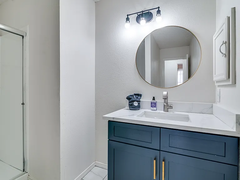 6105 Cypress Dr — Photo 8