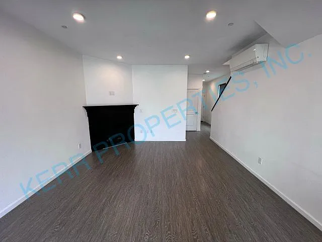 12996 SE 155th Ave — Photo 2