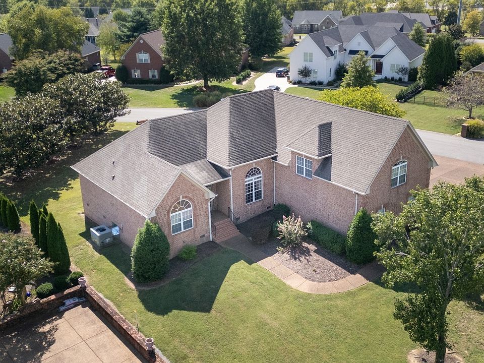 1st image of 105 Robin Point
