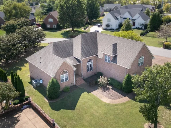 105 Robin Point, Gallatin, TN 37066