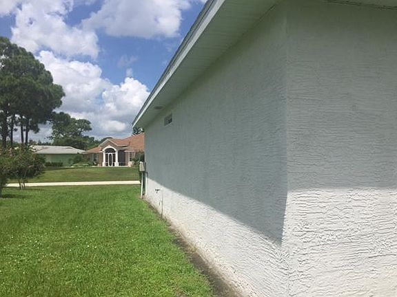 3rd image of 256 SE Crosspoint