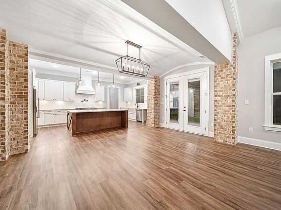 Breakfast Room into Kitchen