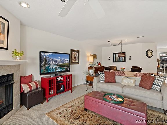 5th image of 4800 Eagleview Dr #323