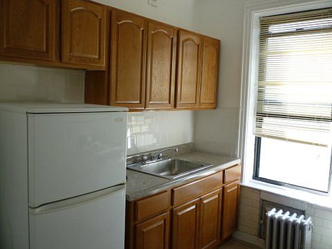 2nd image of 4333 46th St #2B