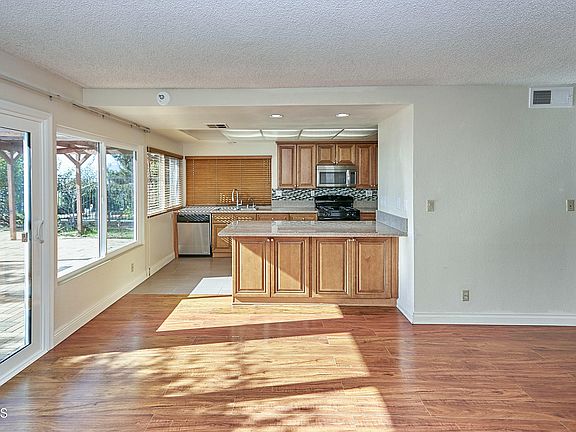 5th image of 782 Starlight Heights Dr