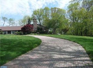 11 Patricia Ln, Chalfont, PA 18914