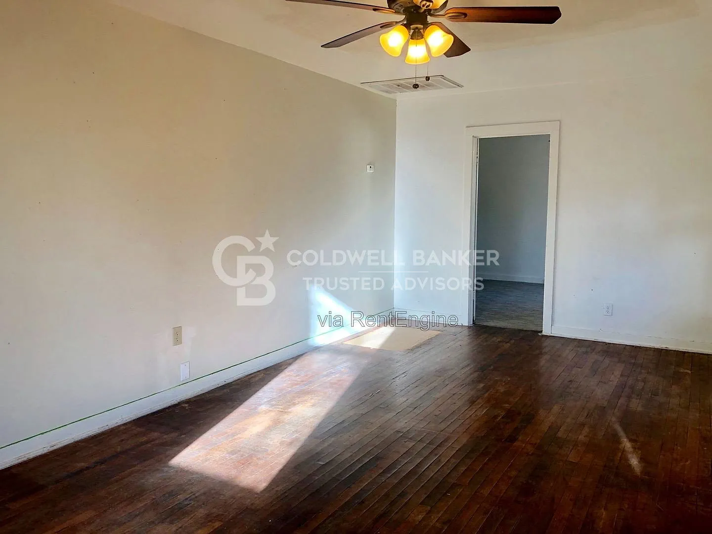 1 bed, 1.0 bath, 728 sqft, $725 — Photo 2