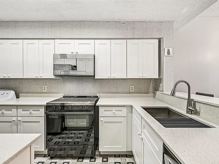 7700 Seawall Blvd #702 — Photo 14