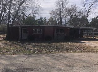 806 NE 3rd St, Antlers, OK 74523