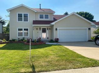 756 Cardinal Ln, Elk Grove Village, IL 60007