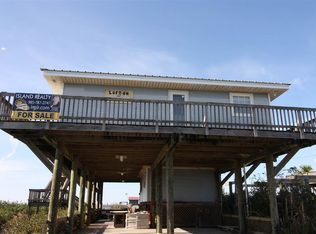 150 Carondelet Ln, Grand Isle, LA 70358