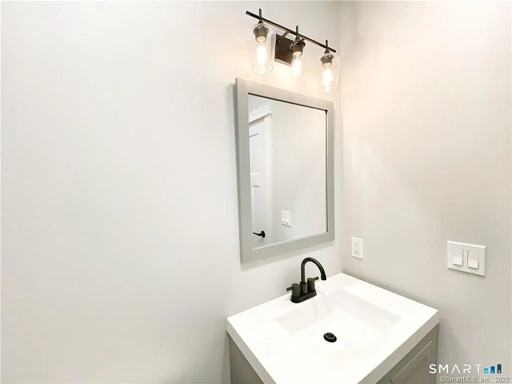 1 bed, 1.0 bath, 600 sqft, $1,750 — Photo 4