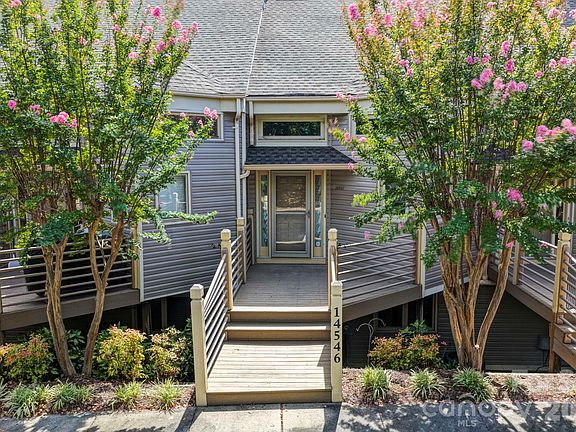 2nd image of 14546 Waterside Dr