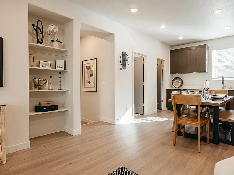 Enduro Townhomes — Photo 10