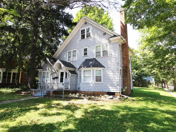 133 N Elizabeth St, Bellevue, MI 49021