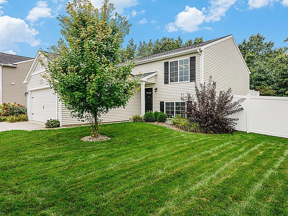 4th image of 58642 Blue Stem Cir