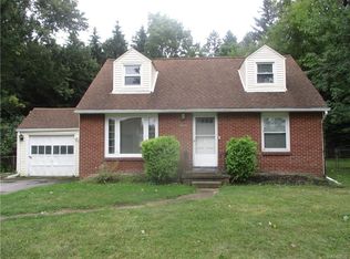 6314 Dorchester Rd, Lockport, NY 14094