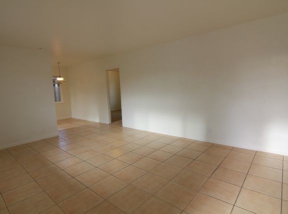 3rd image of 15407 Ector St