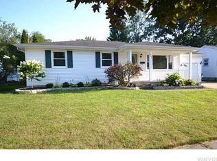853 Remington Dr, North Tonawanda, NY 14120