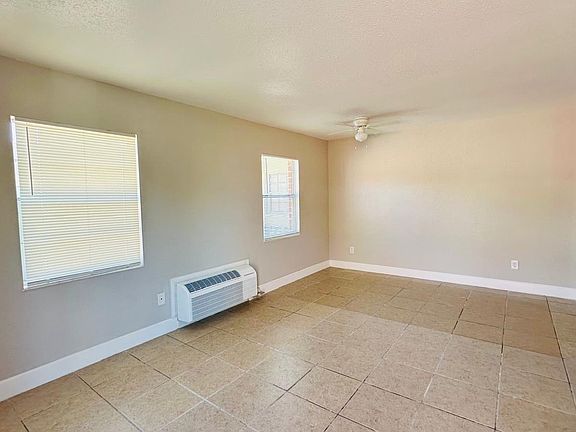 4th image of 390 W Haines Blvd #5