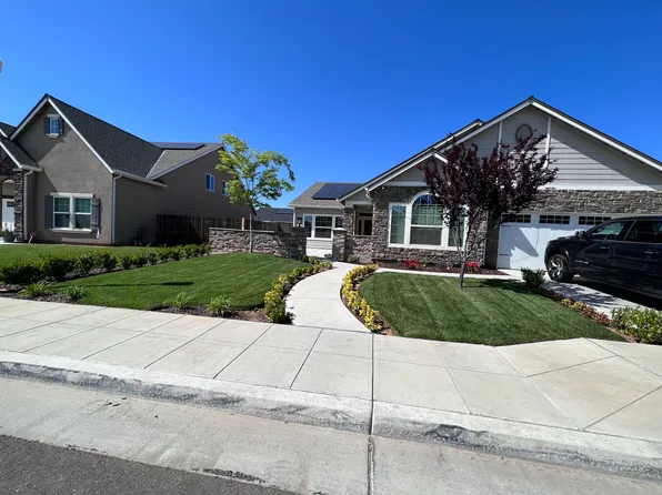 4157 Santa Ana Ave, Clovis, CA 93619