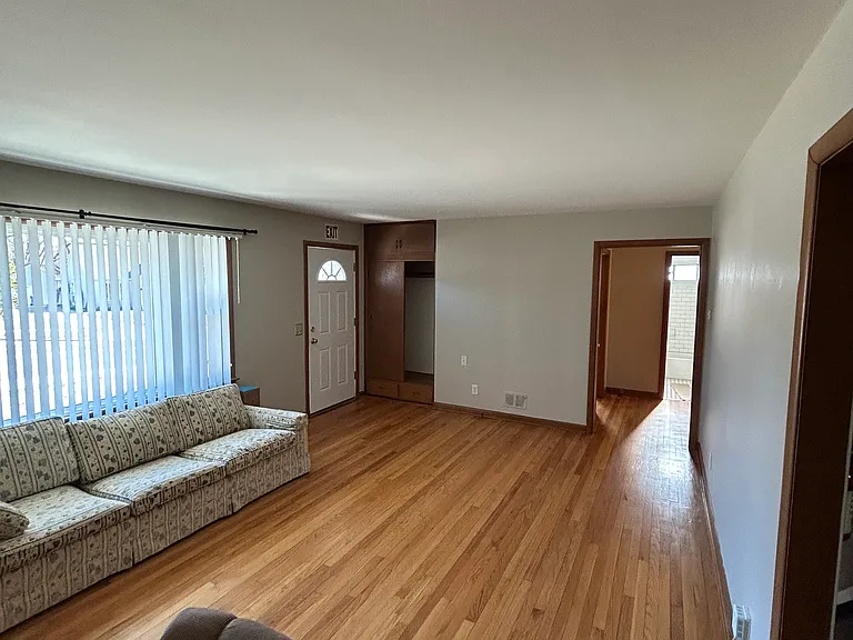 904 Nichols Rd — Photo 9