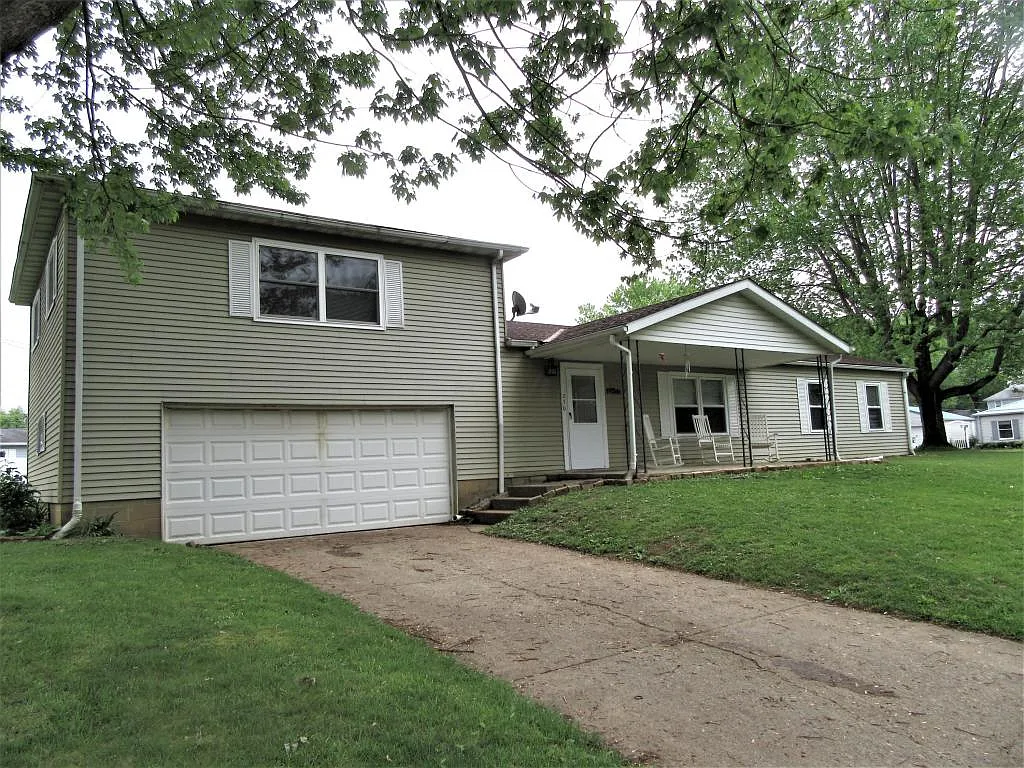 230 Orchard Ln photo 1