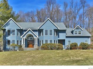 35 Pheasant Run Rd, Pleasantville, NY 10570