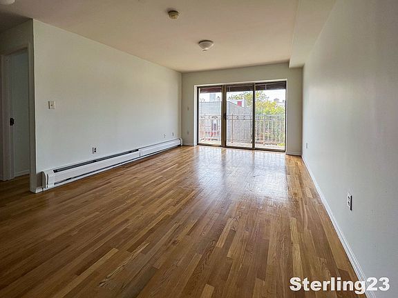 3rd image of 3132 31st St APT 5D