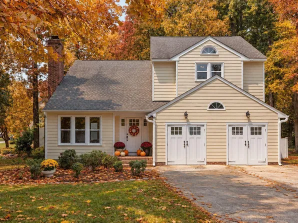 1001 Lantern Light Ct, Apex, NC 27502