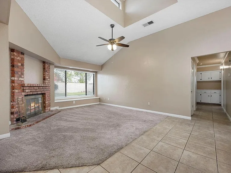9200 Hoxie Ct — Photo 3