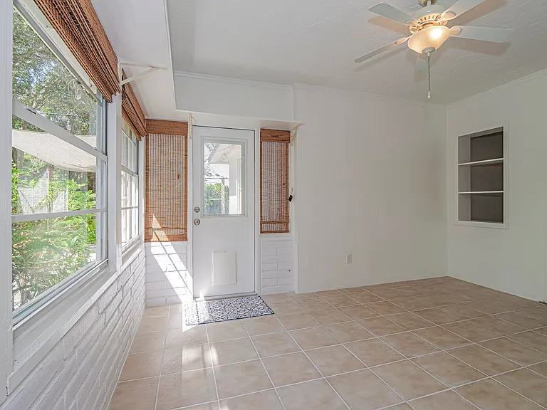 2158 Seville Ave — Photo 8
