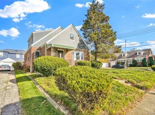 23319 118th Ave, Cambria Heights, NY 11411