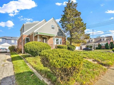 23319 118th Avenue, Cambria Heights, NY, 11411
