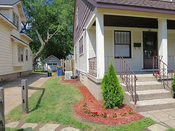 2nd image of 841 Hazen St SE
