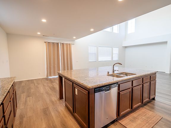 3rd image of 26722 Green Mountain Dr