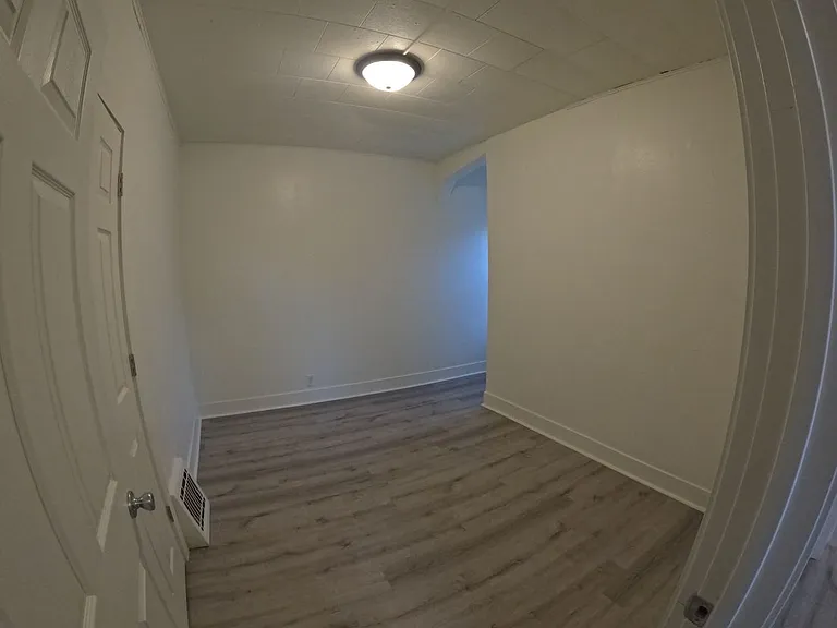 2223 Douglas St — Photo 13