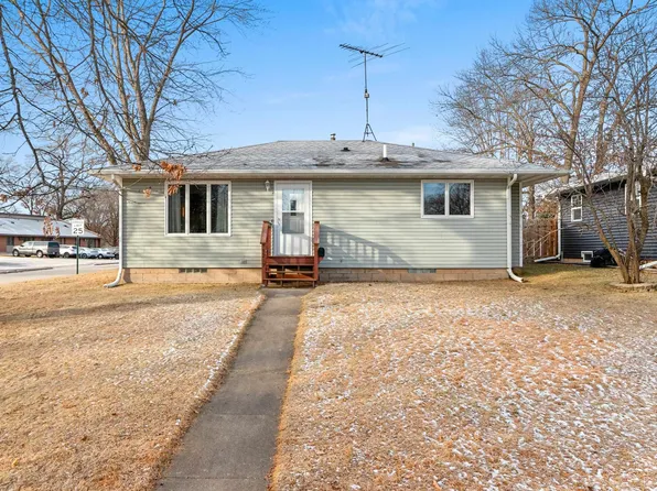 1217 S Smalley St, Shawano, WI 54166